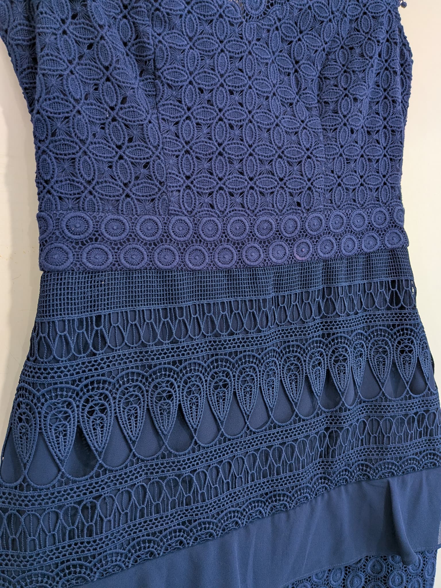 Review Navy Blue Lace Tiered Ruffle Dress Size 8 — photo 4 of 10