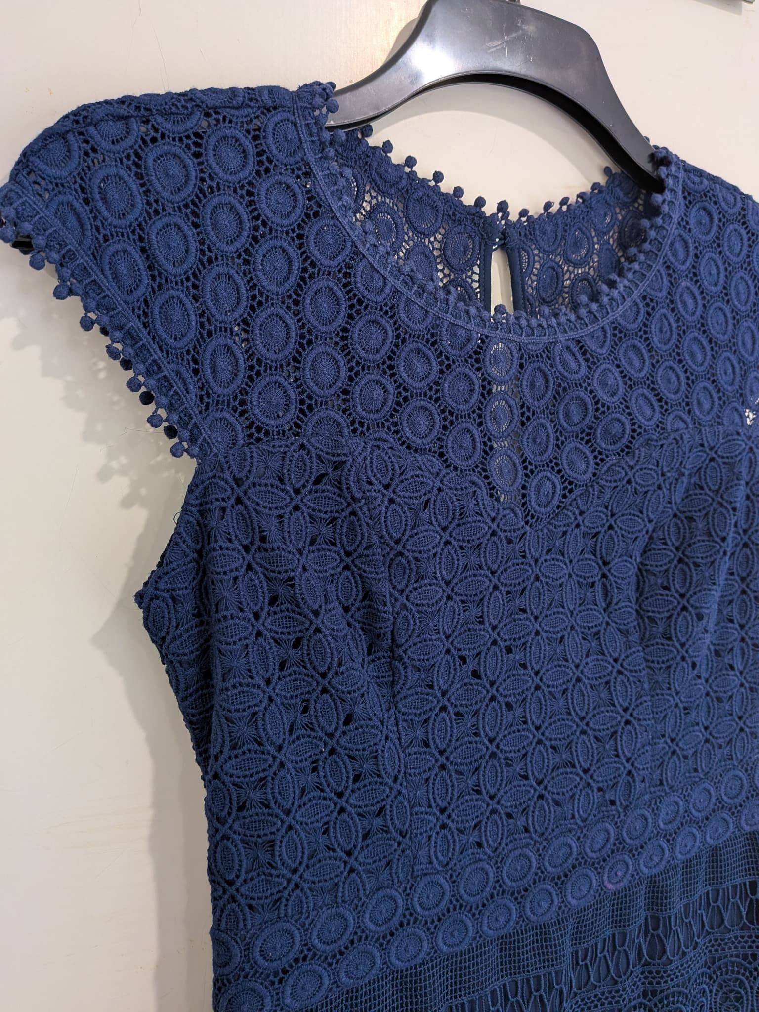 Review Navy Blue Lace Tiered Ruffle Dress Size 8 — photo 5 of 10
