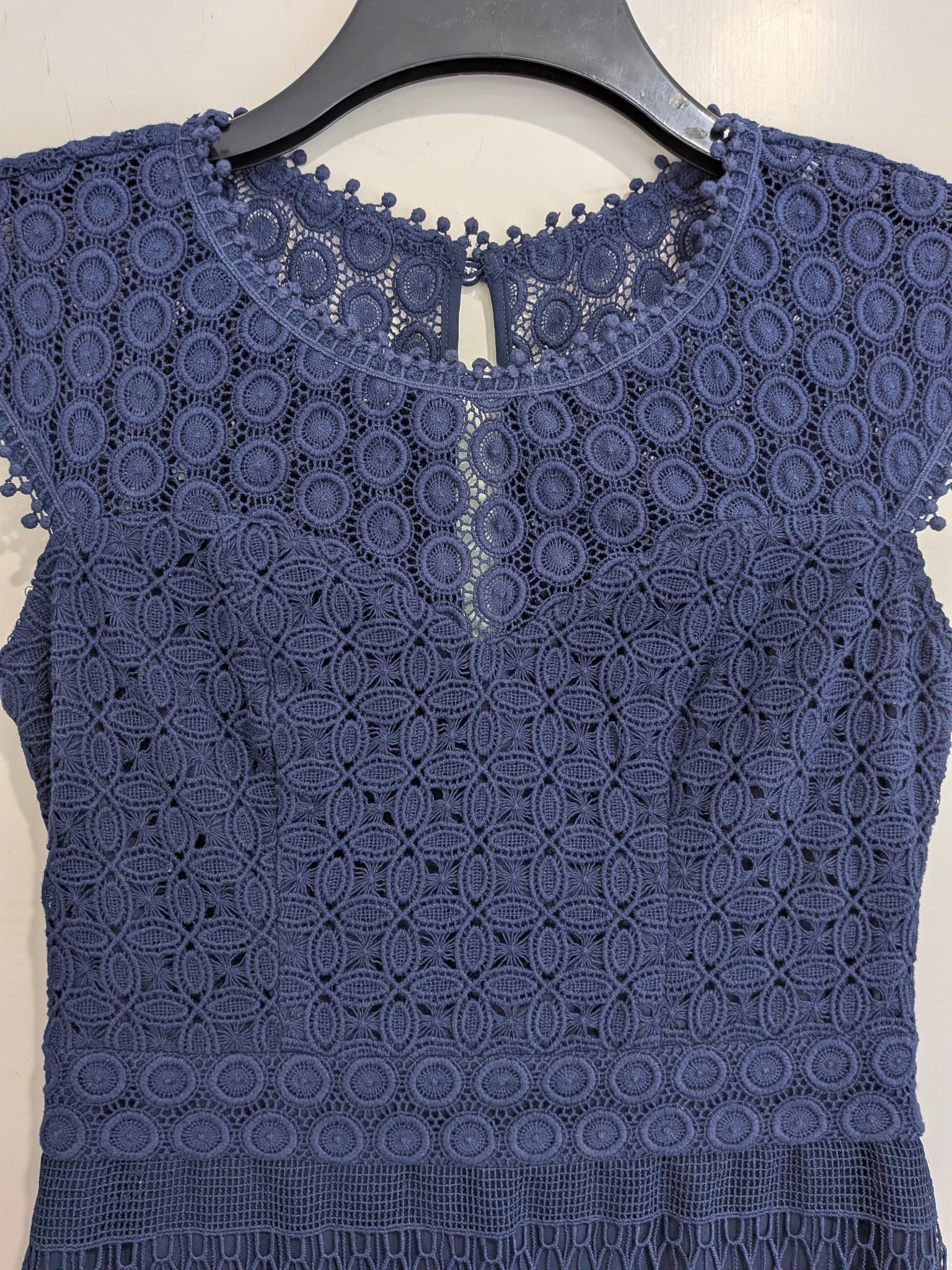 Review Navy Blue Lace Tiered Ruffle Dress Size 8 — photo 6 of 10
