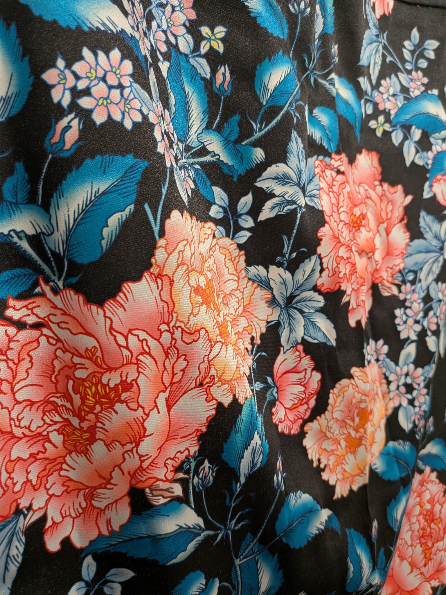 Review Pencil Skirt Size 8 Black Floral Polyester Blend — photo 3 of 8