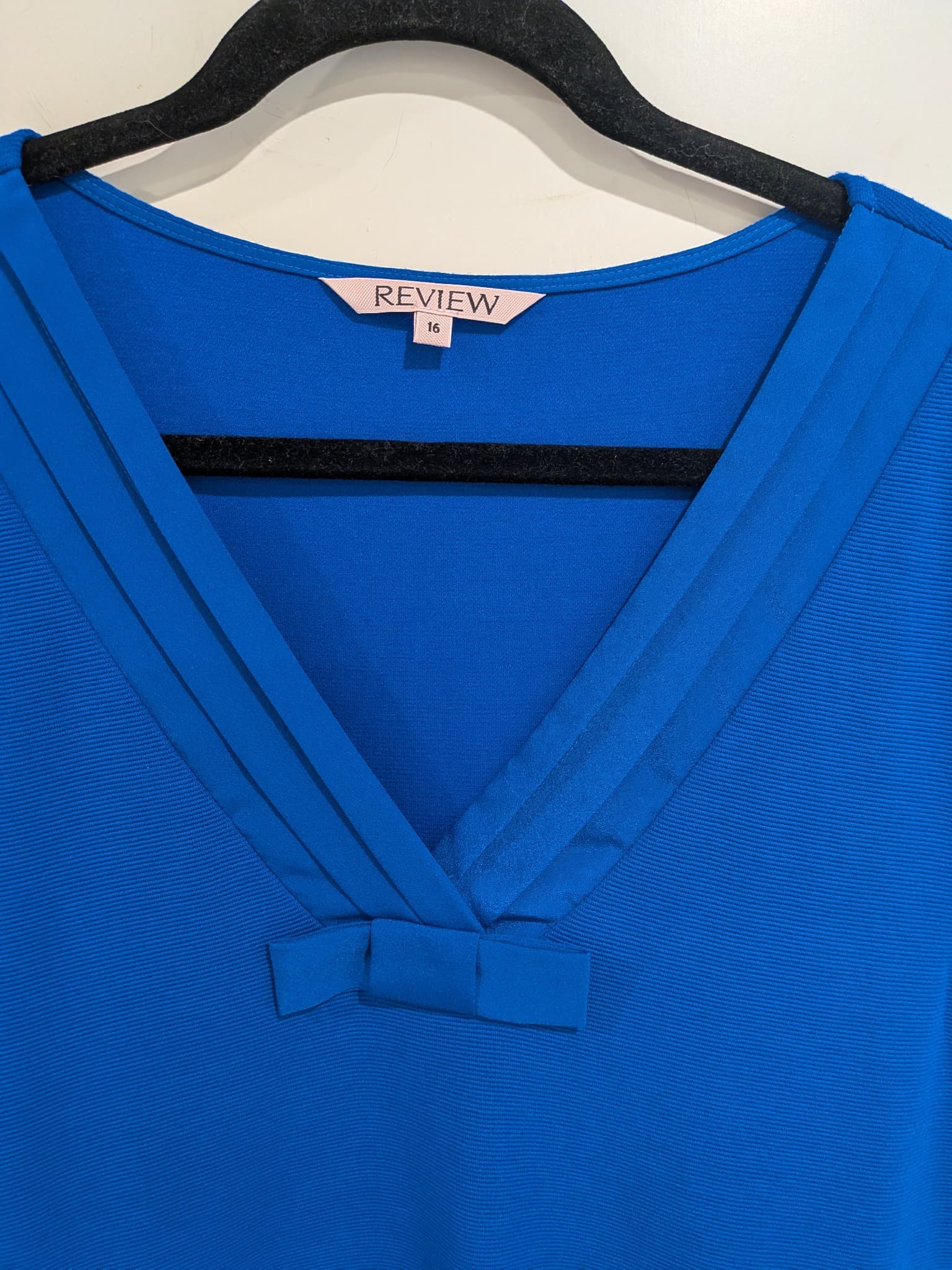 Review Women's Royal Blue V-Neck Top Size 16 Bow Detail Viscose Blend — photo 3 of 7