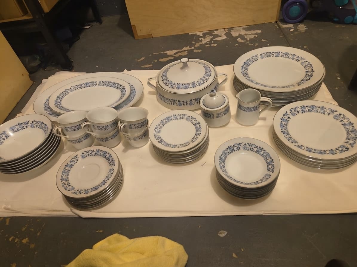 Blue Heaven Dinnerware Set - Vintage Floral Pattern