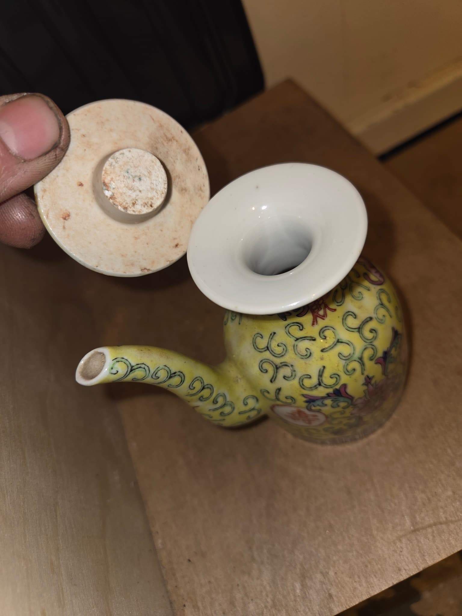 Chinese Famille Rose Yellow Ground Porcelain Soy Sauce Pot — photo 4 of 4
