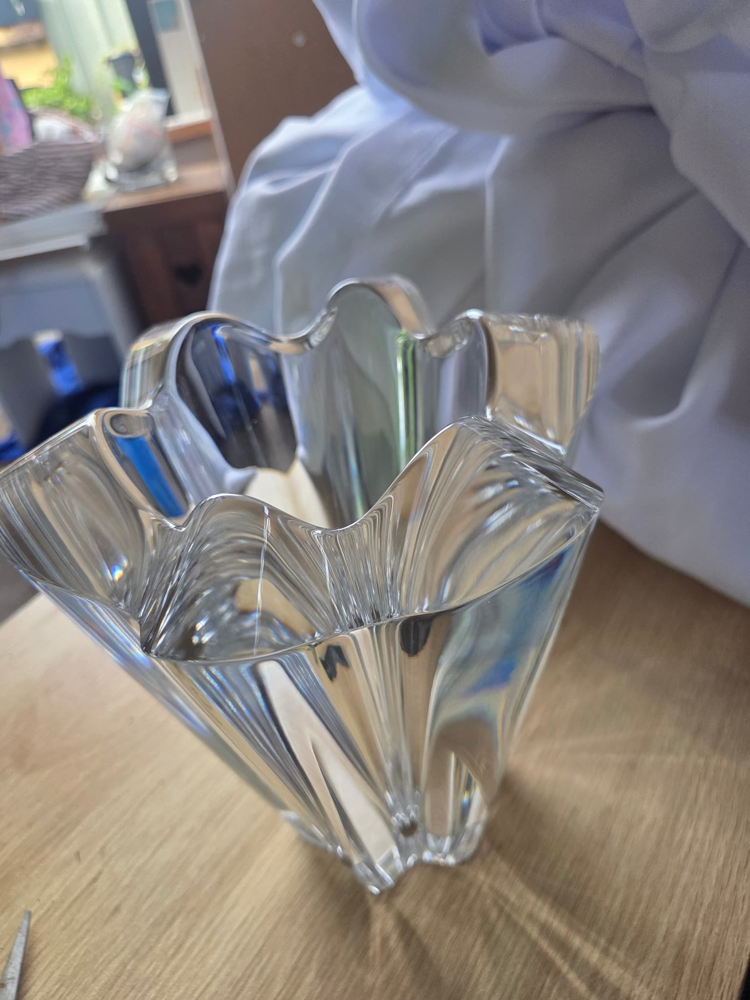 Crystal Vase - Clear Sculptural Decorative Piece — photo 3 of 4