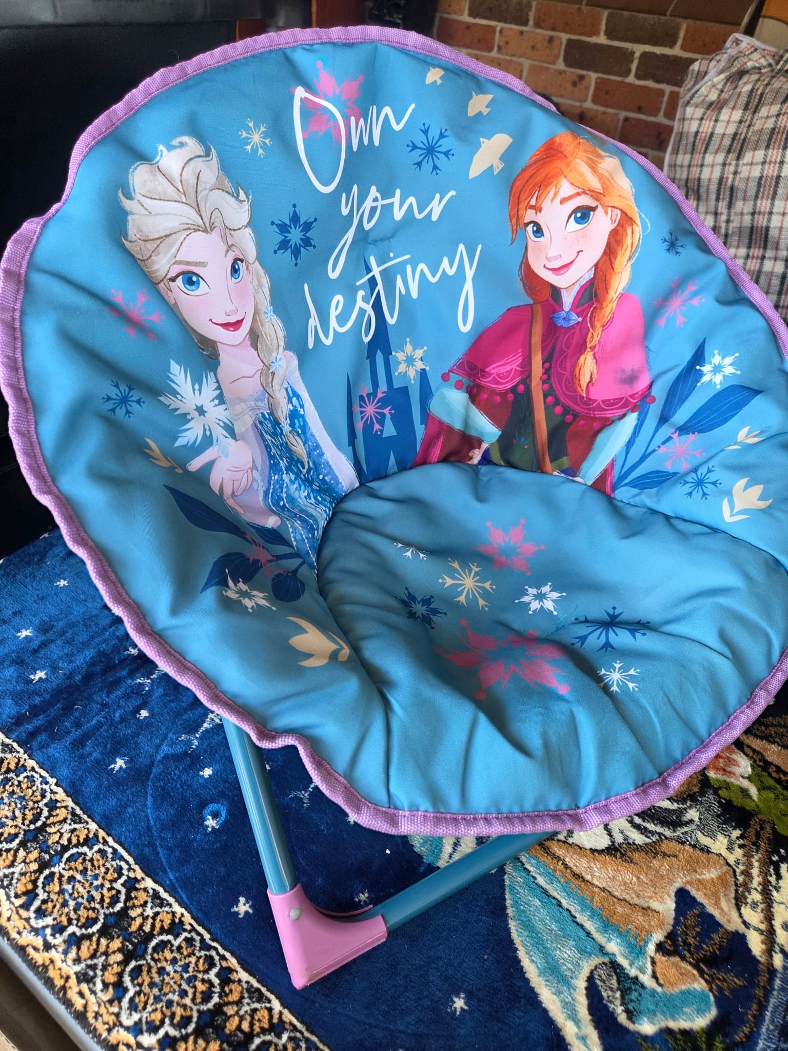 Frozen 'Own Your Destiny' Kids Saucer Chair — photo 1 of 3