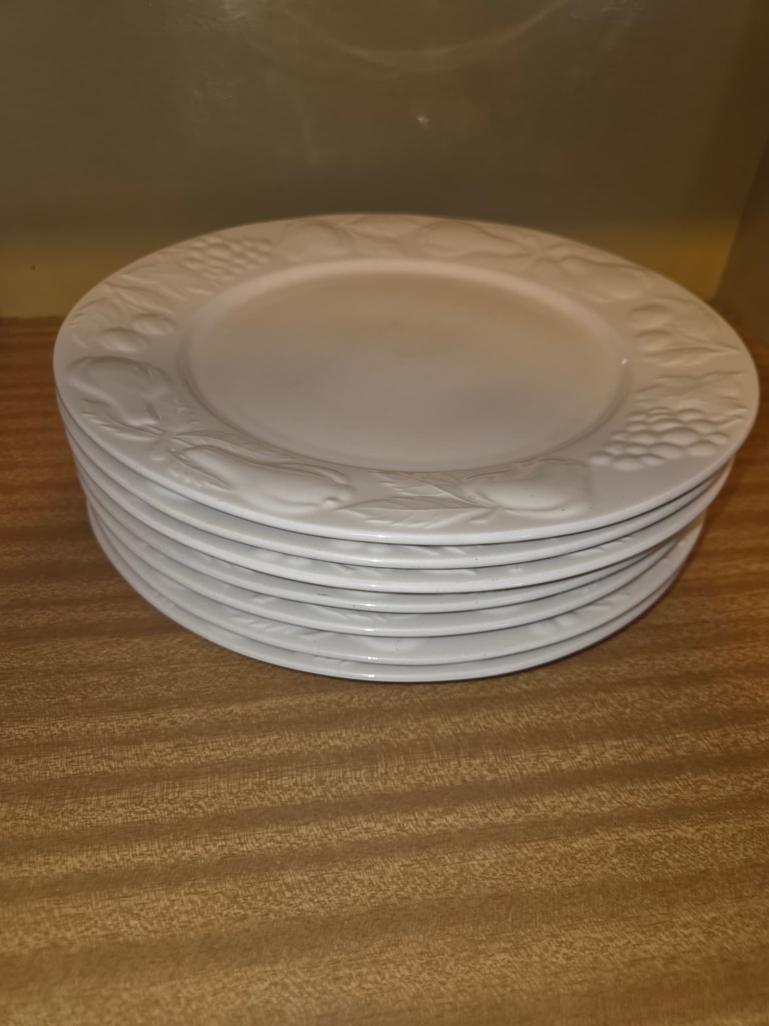 Fruit Embossed White Dinner Plate - Set of 5 — photo 3 of 4