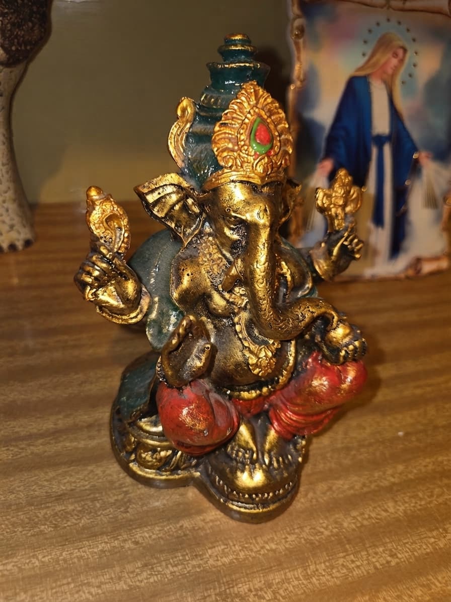 Ganesha Hindu Deity Resin Figurine Statue — photo 1 of 2
