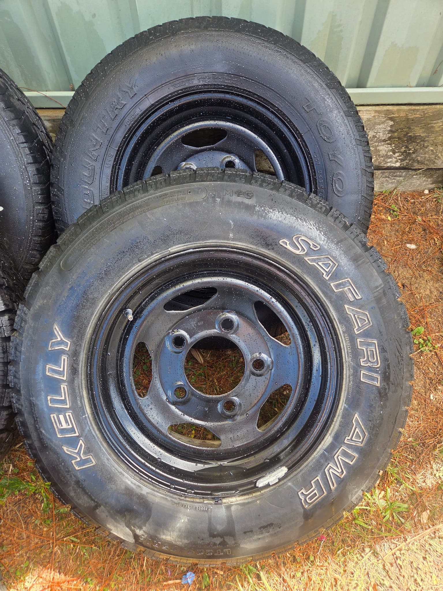 KELLY Set of 6 Automotive Tires and Steel Wheels — photo 2 of 2