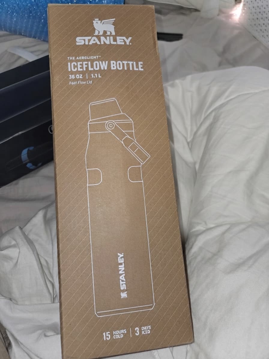 Stanley The Aerolight IceFlow Bottle 36oz (1.1L) - Black — photo 1 of 3