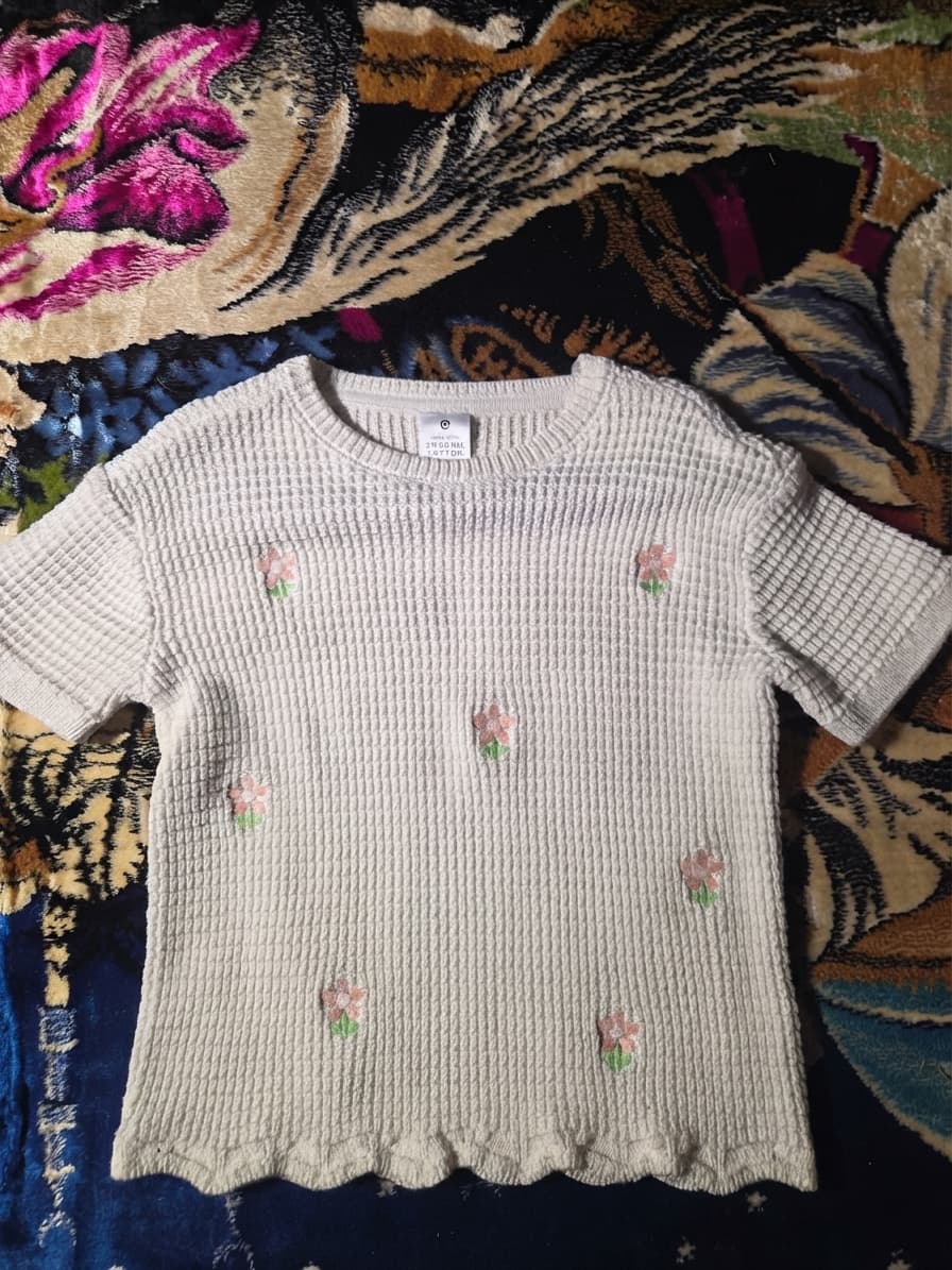 Target Organic Cotton Waffle Knit Floral Embroidered T-Shirt - Size 2 — photo 1 of 2