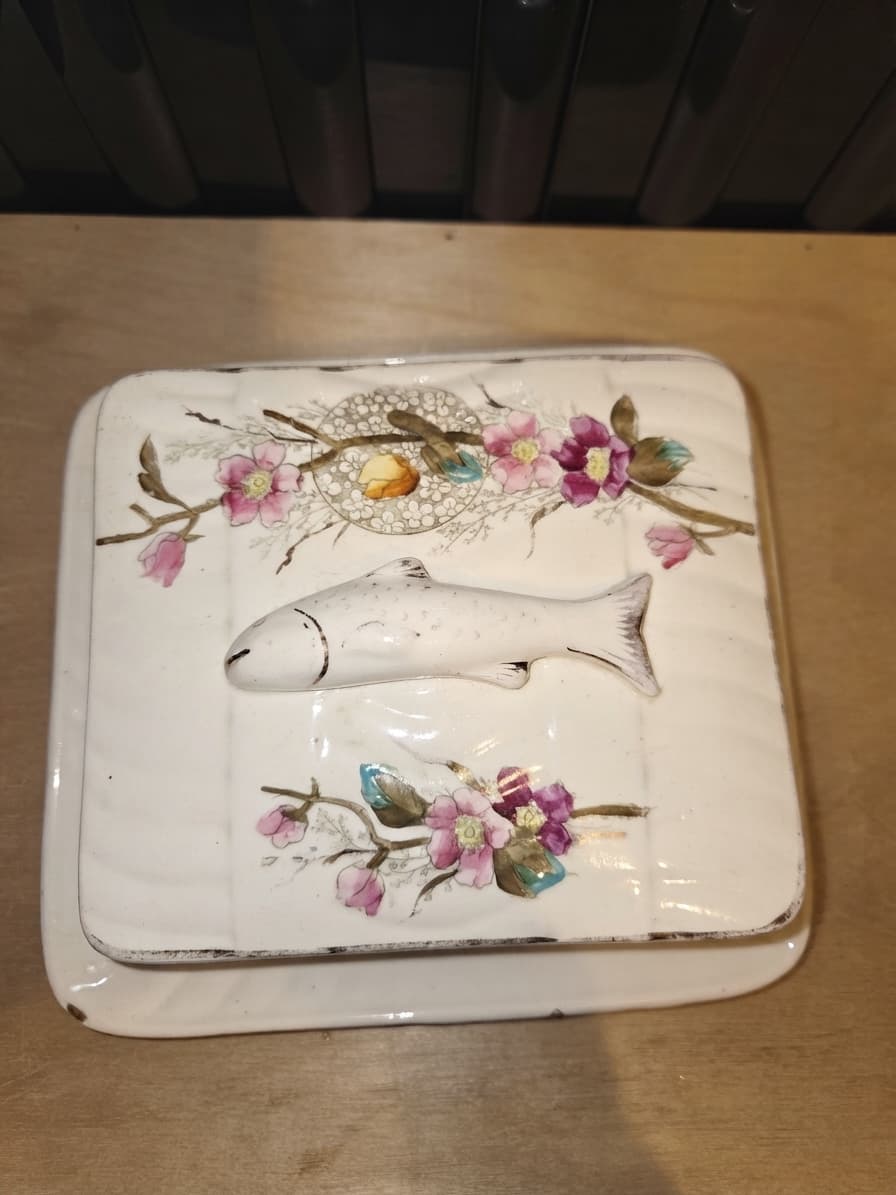 Victorian Majolica Fish Butter Dish - Floral Motif — photo 1 of 5