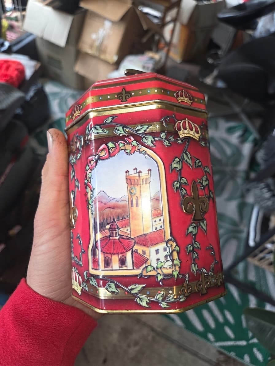 Vintage 2013 European Cookies Decorative Musical Metal Tin — photo 1 of 3