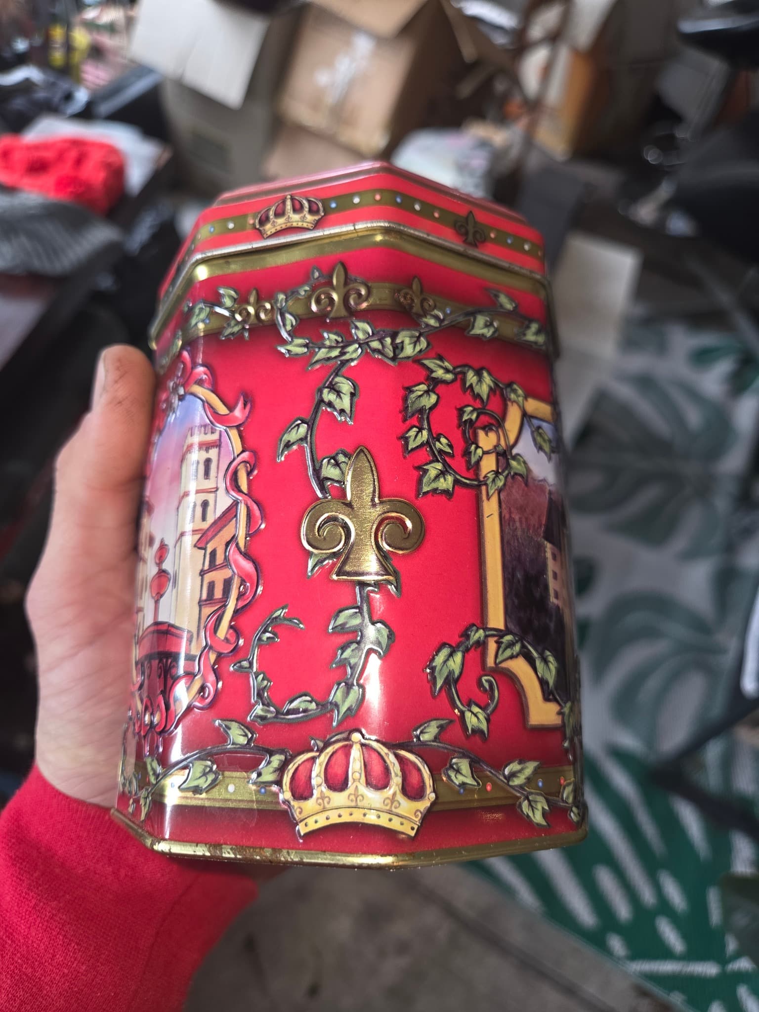 Vintage 2013 European Cookies Decorative Musical Metal Tin — photo 2 of 3
