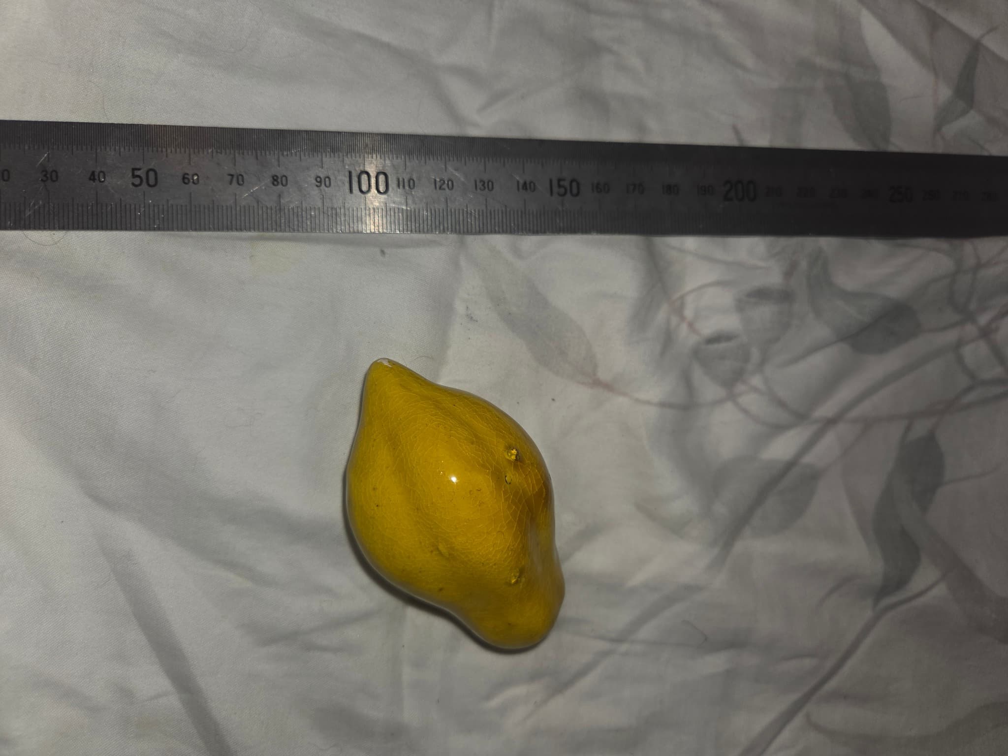 Vintage Ceramic Lemon Fruit Figurine - Yellow Decorative Piece — photo 2 of 2