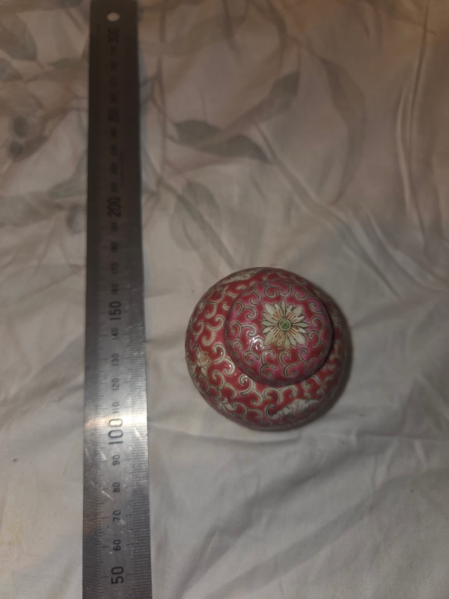 Vintage Chinese Porcelain Ginger Jar - Coral Red & Gold Scrollwork — photo 3 of 4