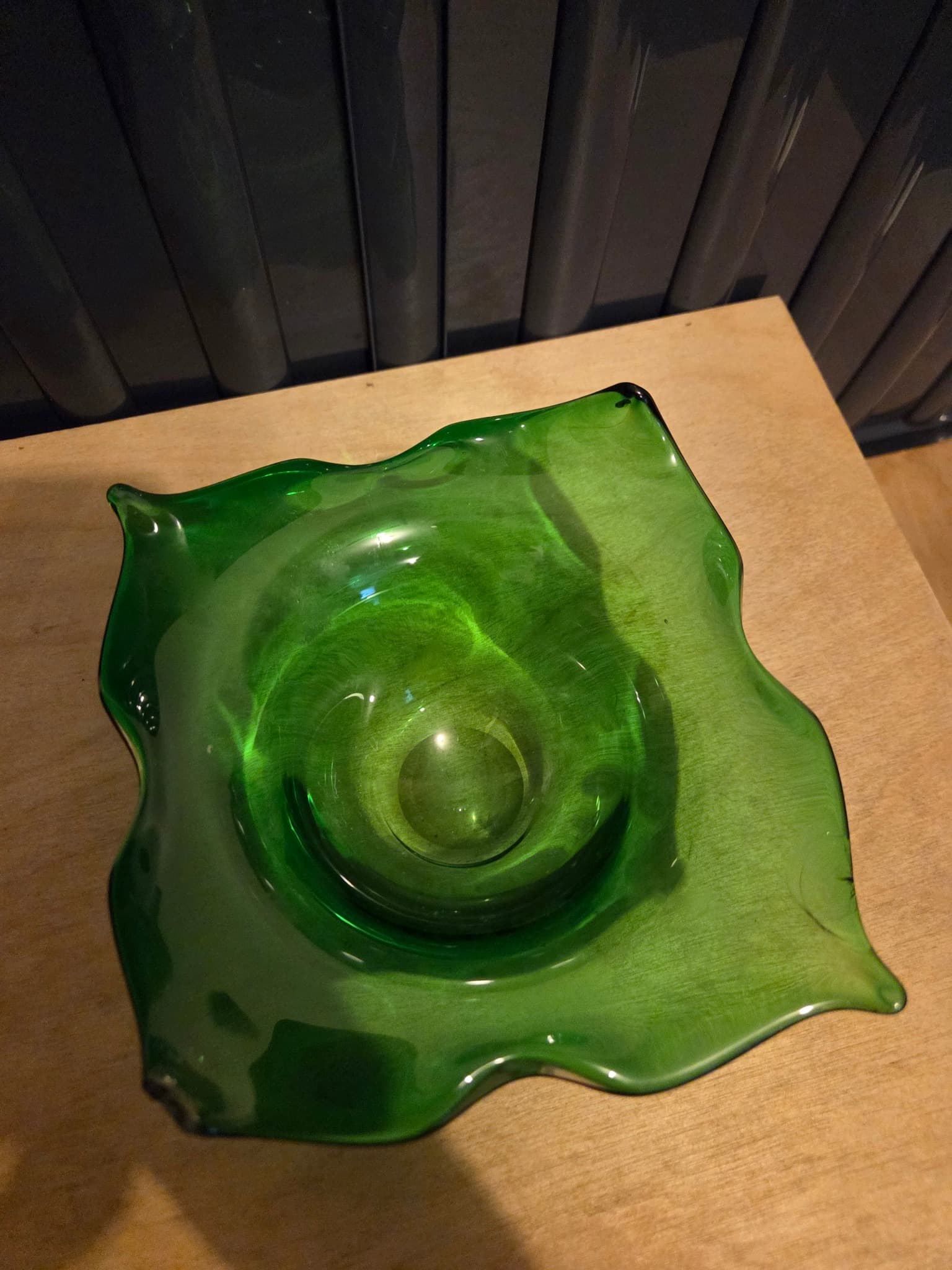Vintage Epic Line Green Leaf Dish — photo 2 of 3