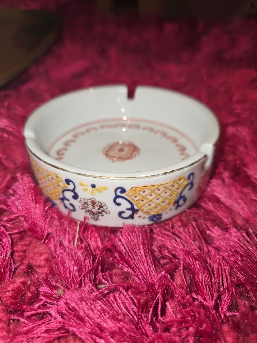 Vintage Porcelain Ashtray - Imari Style Pattern — photo 1 of 3