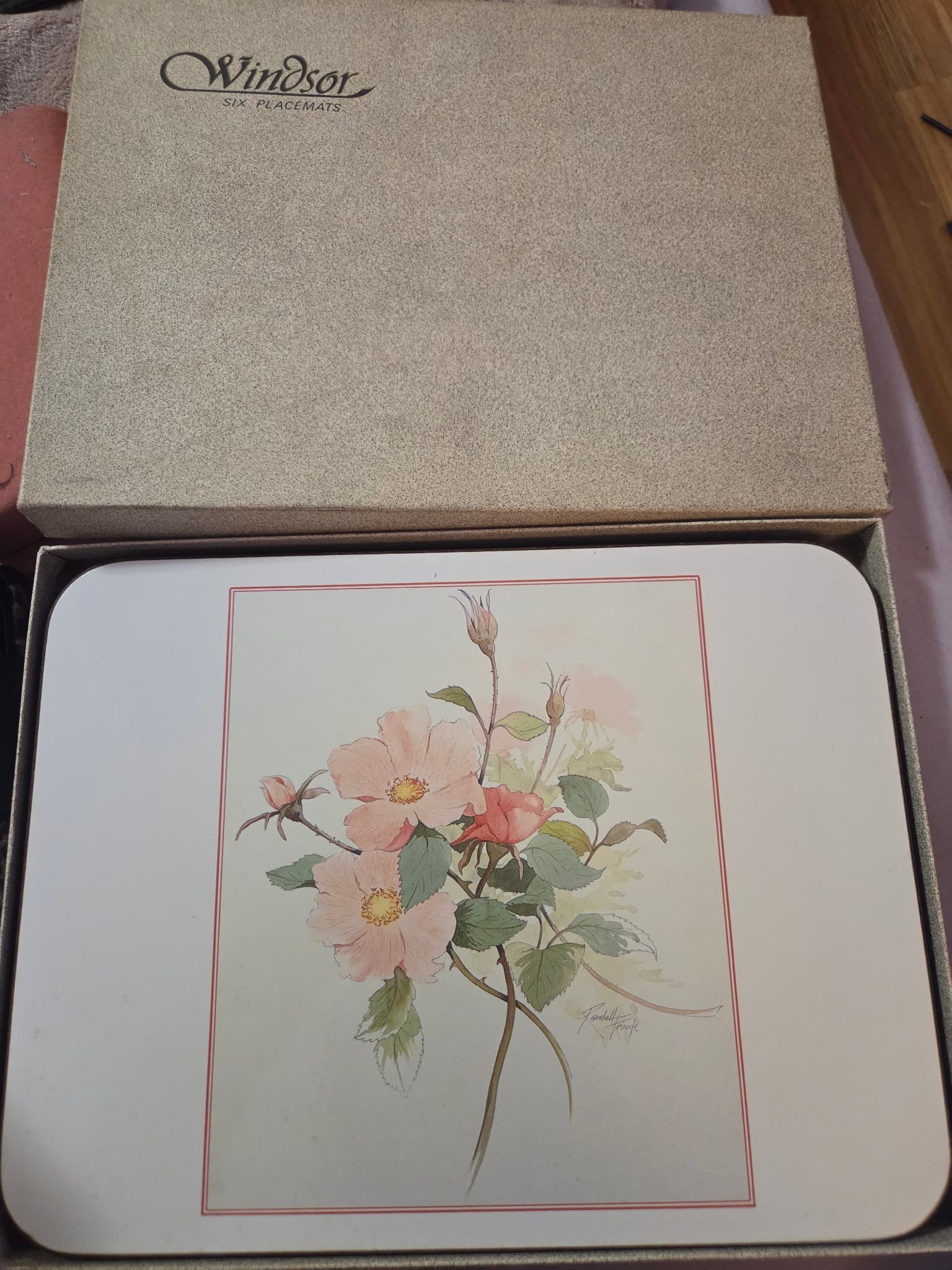 Windsor Collection Floral Placemats - Set of 6 — photo 2 of 4