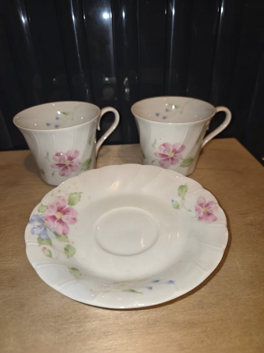 Yamatsu Poppy Porcelain Tea Cup and Saucer Set — photo 1 of 3