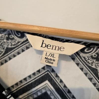 beme black and white oversized top โ photo 4 of 5