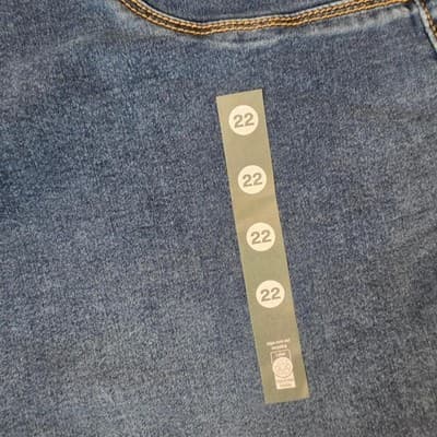 Avella High Rise Crop Jeggings - Blue Stretch Denim Size 22 — photo 3 of 7