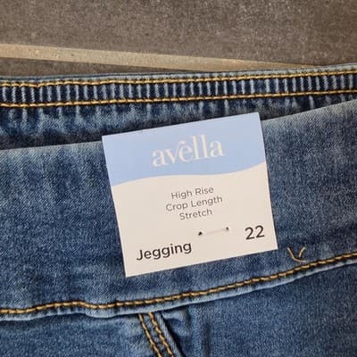 Avella High Rise Crop Jeggings - Blue Stretch Denim Size 22 — photo 4 of 7