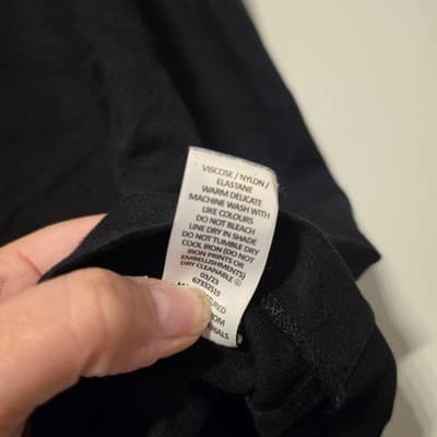 Curve Pencil Skirt - Black Size 18 — photo 4 of 5