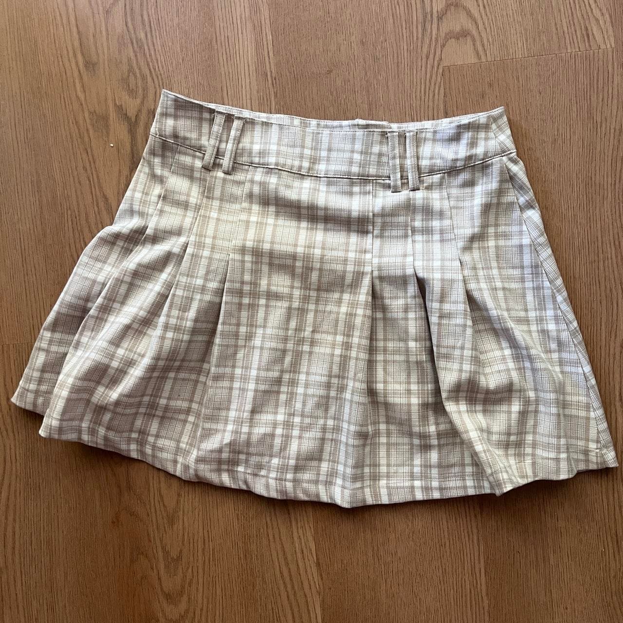 Glassons Plaid Pleated Mini Skirt Beige and White Size 10 — photo 4 of 5