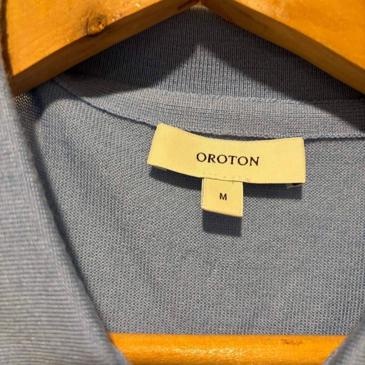 Oroton Merino Wool & Silk Knit Polo Shirt Light Blue Size M — photo 2 of 5