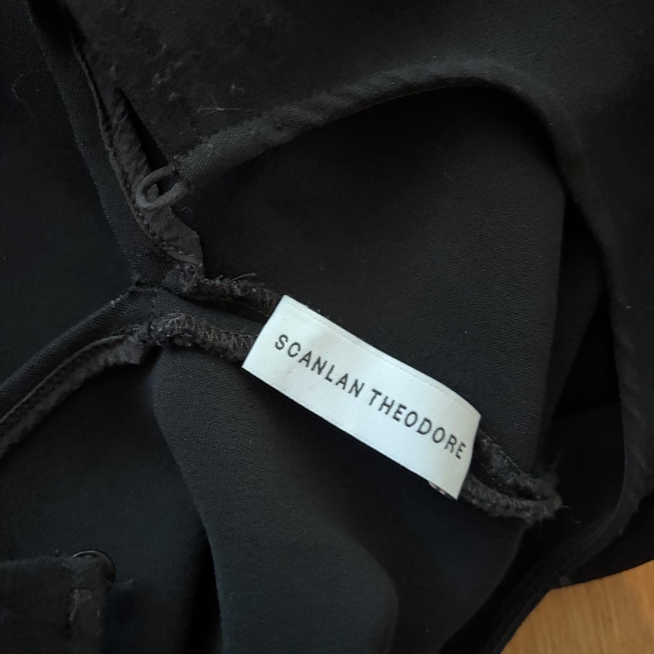 Scanlan Theodore Cap Sleeve Blouse Black Size 8 — photo 4 of 4