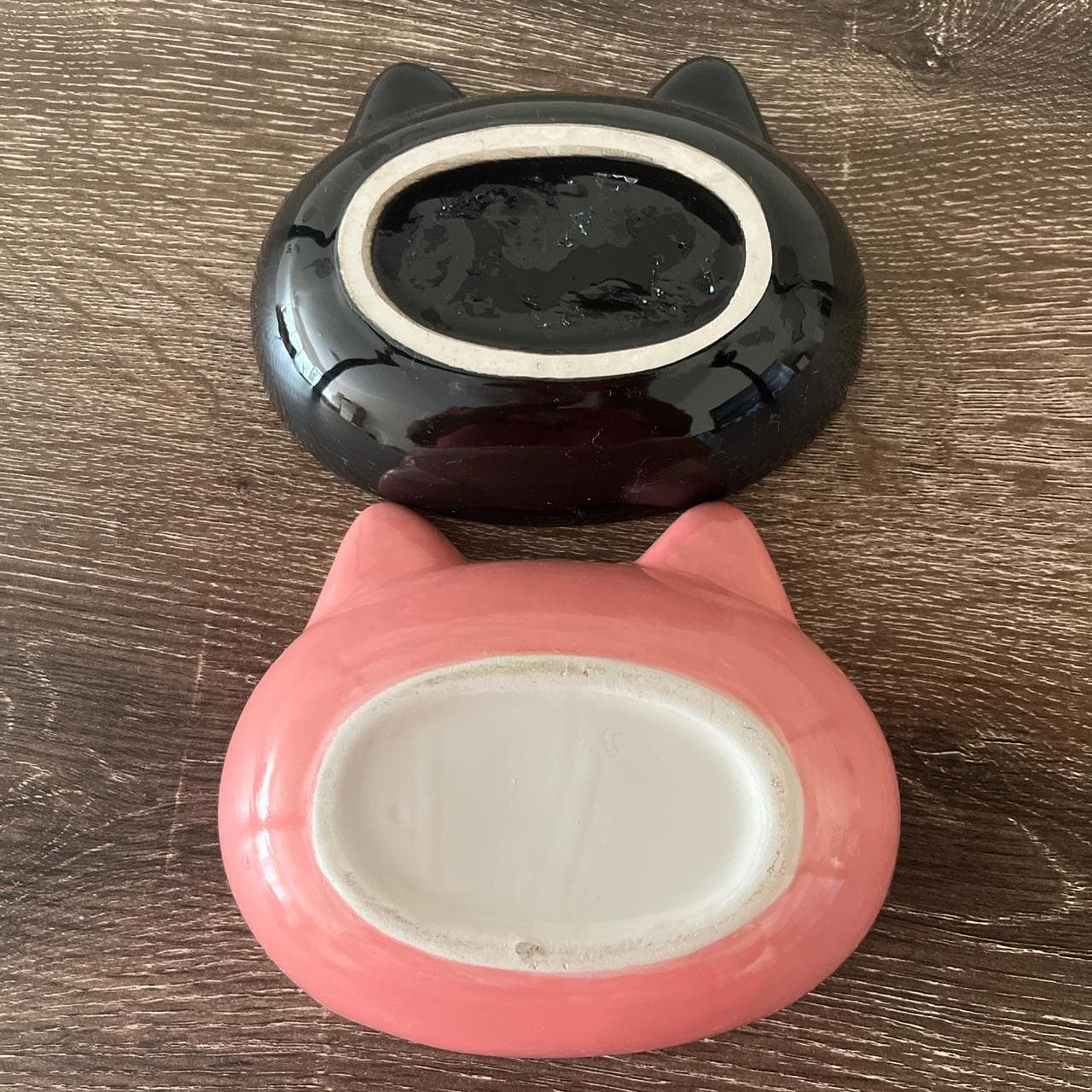 Set of 2 Ceramic Cat-Shaped Pet Food Bowls - Black and Pink — photo 2 of 2