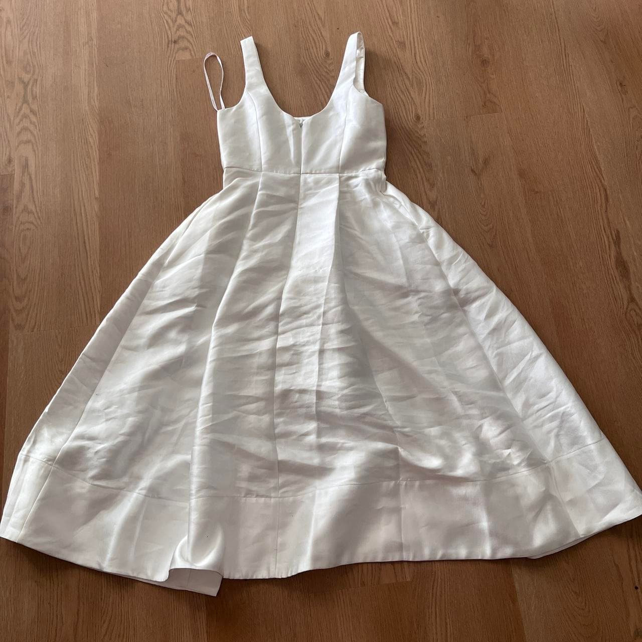 SHEIKE Elizabeth Sleeveless Midi Dress White — photo 2 of 5