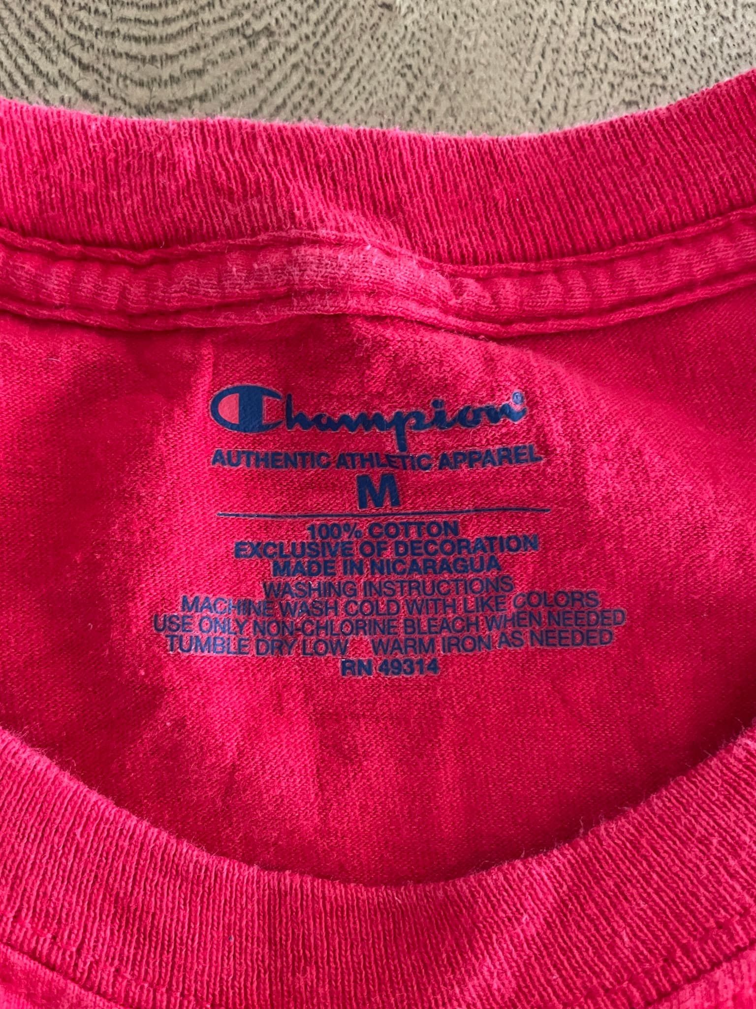 Champion Belmont Bruins Graphic T-Shirt Red Men's M — photo 3 of 8