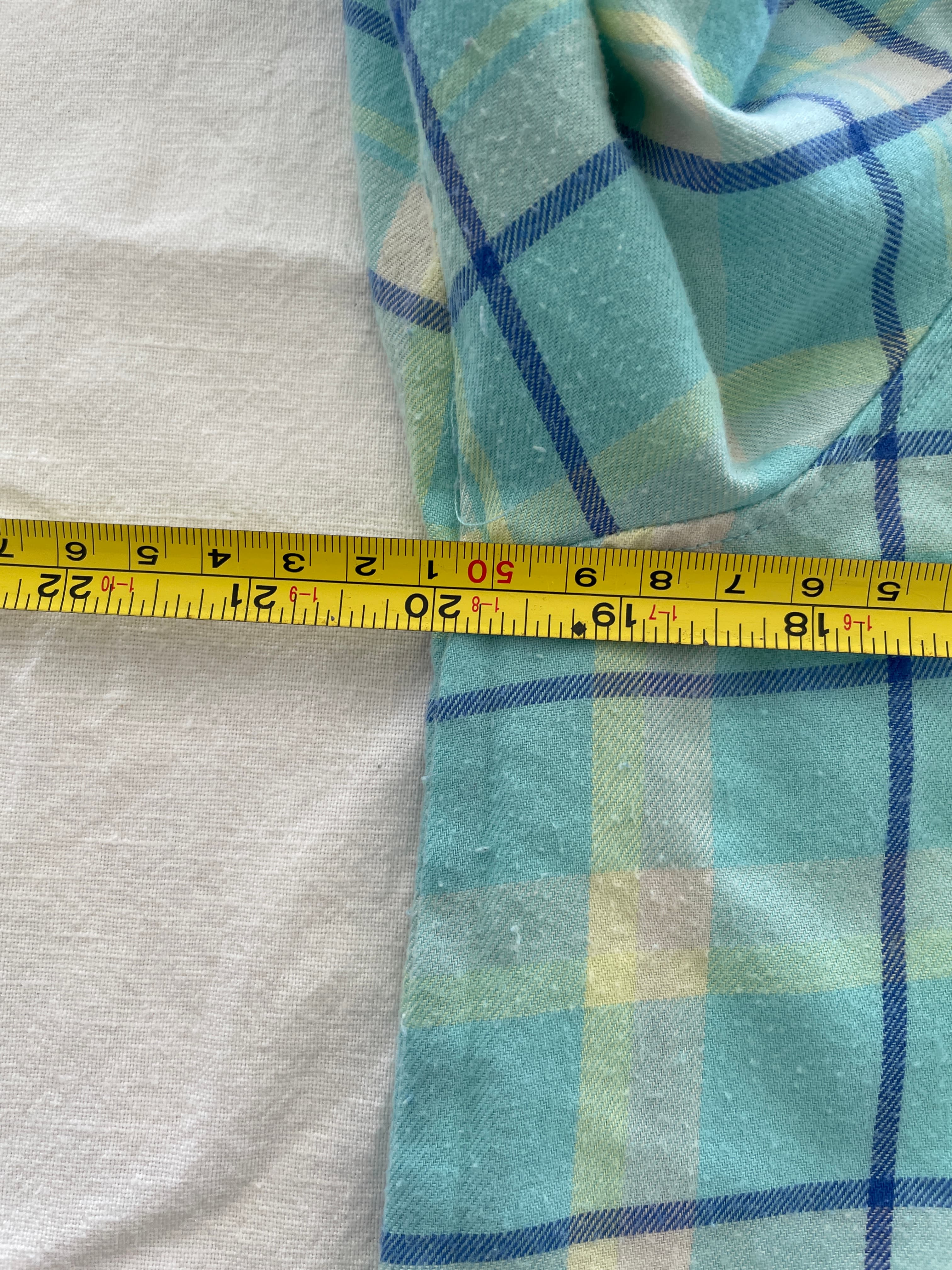 Helly Hansen Women's Plaid Long Sleeve Button-Up Shirt — photo 6 of 7