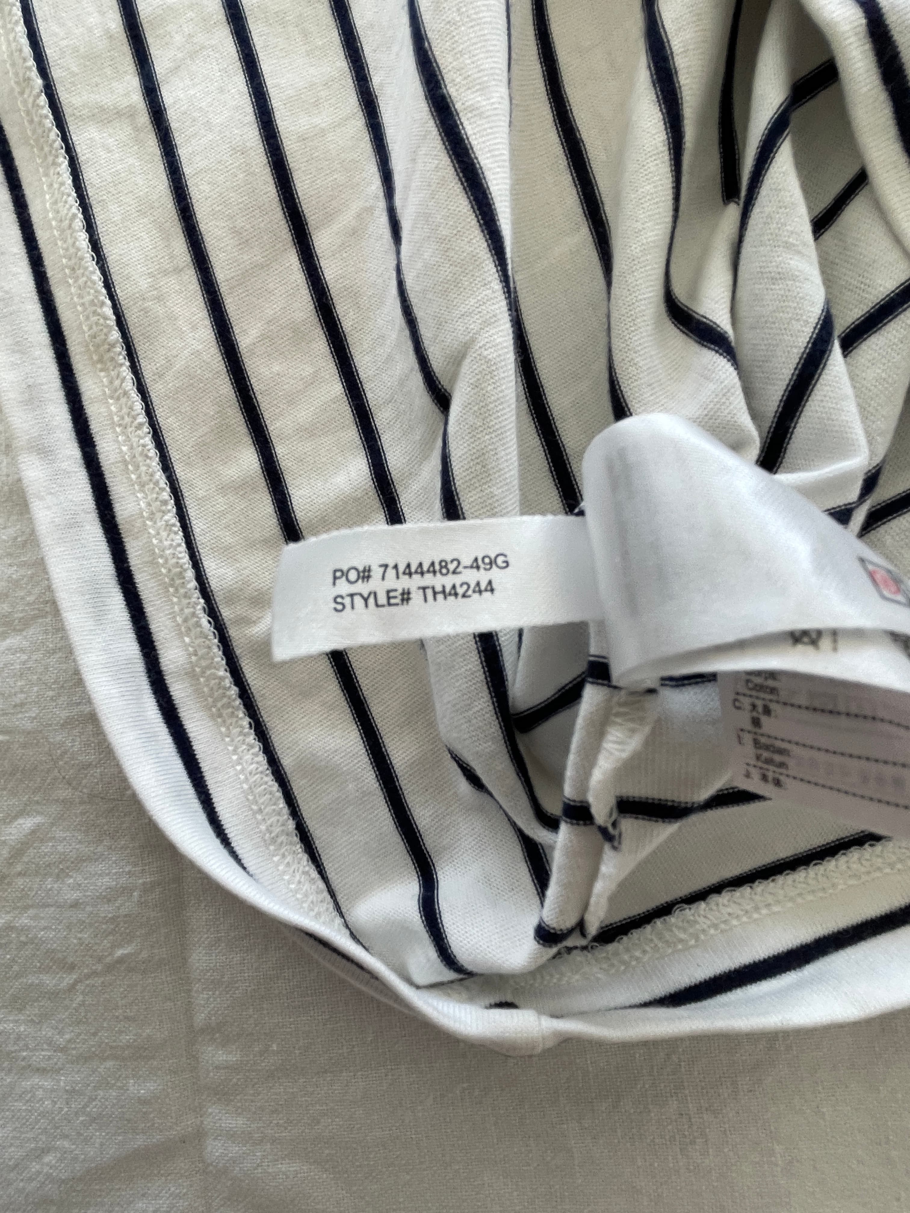 Lacoste Men's Regular Fit Striped Crew Neck T-Shirt — photo 4 of 6