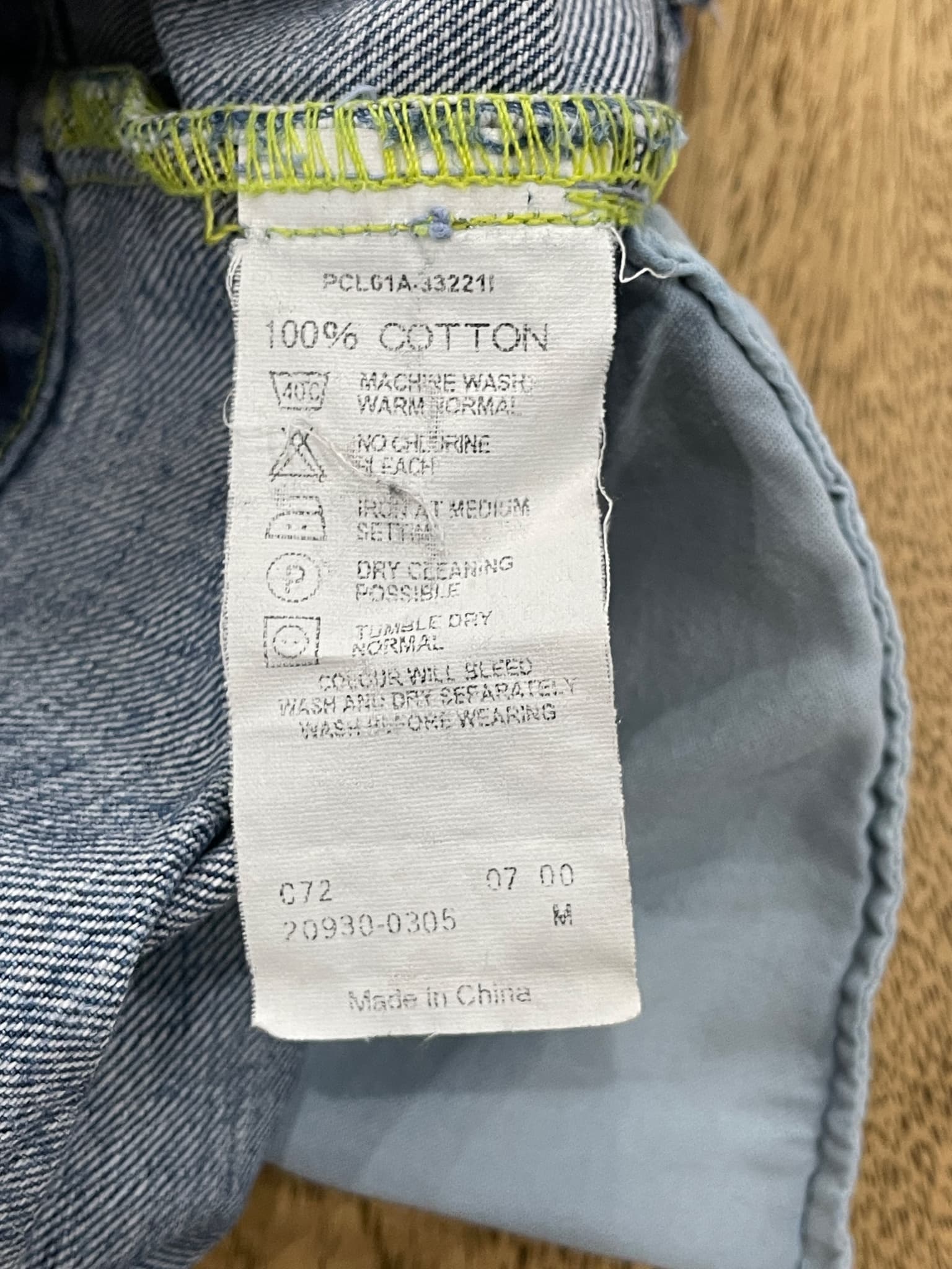 Levi Strauss & Co. Denim Shorts Women's Blue Mid-Rise Size M — photo 6 of 9