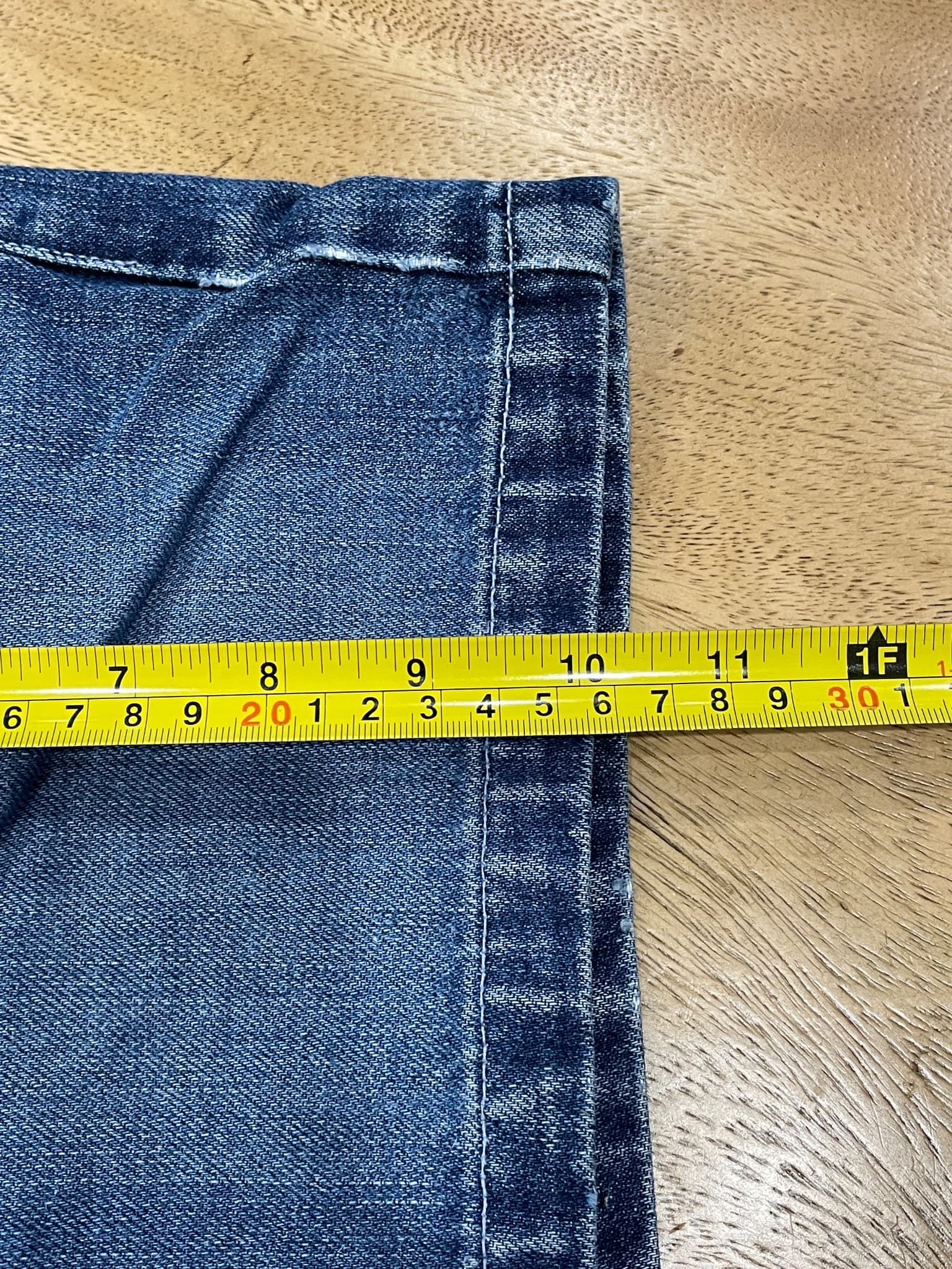 Levi Strauss & Co. Denim Shorts Women's Blue Mid-Rise Size M — photo 9 of 9