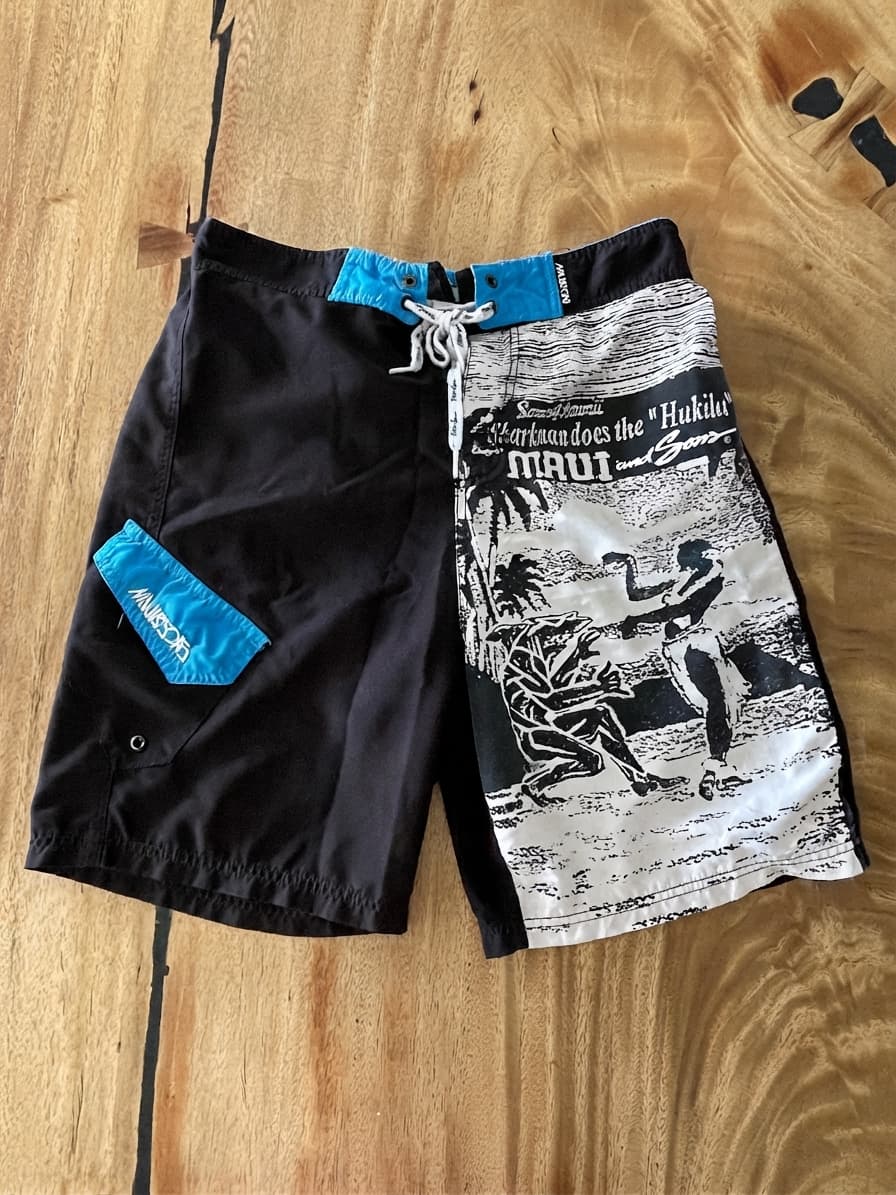 Maui and Sons Sharkman Hukilau Boardshorts Graphic Print Black White Blue Men's M — photo 1 of 9