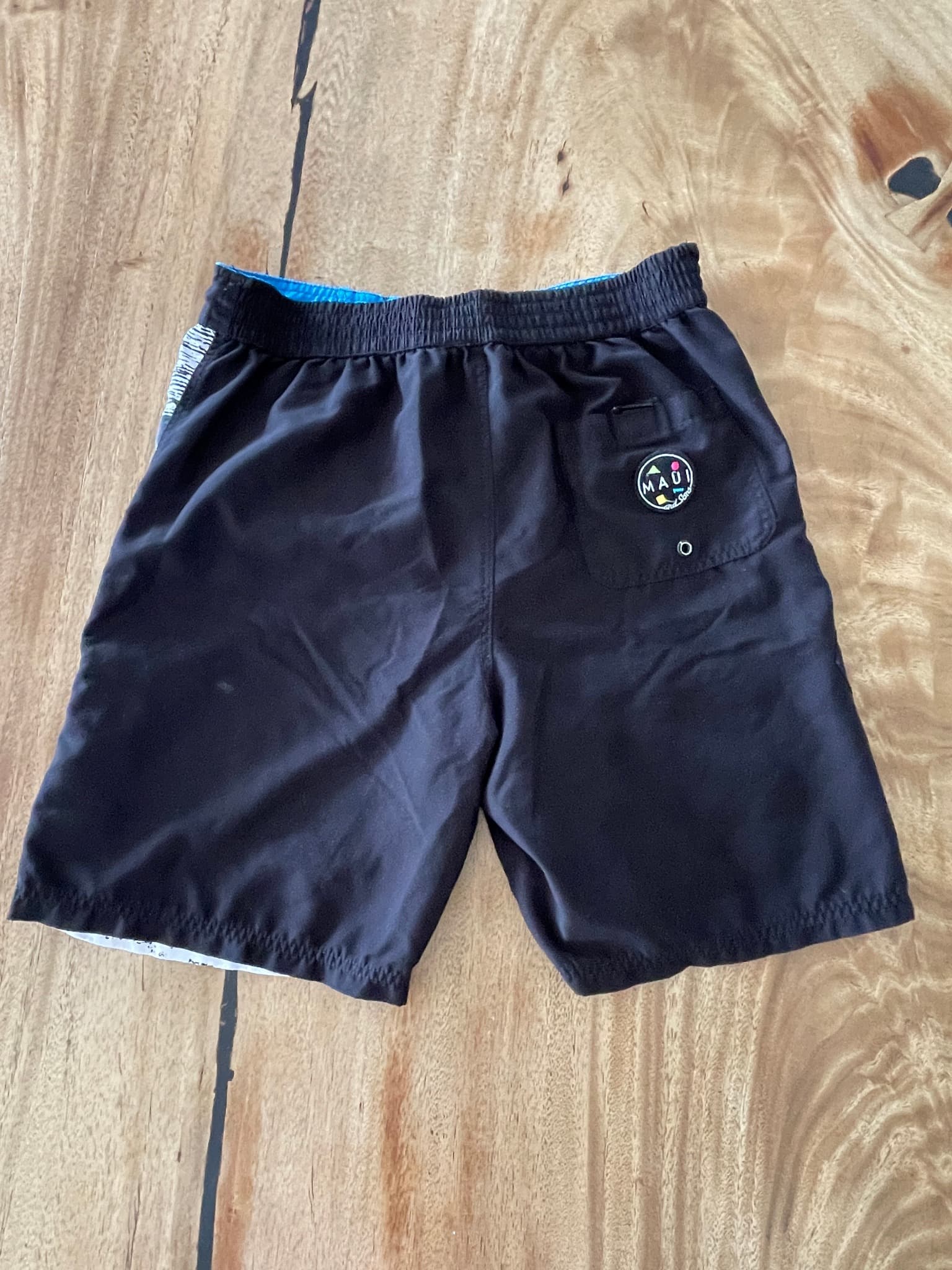 Maui and Sons Sharkman Hukilau Boardshorts Graphic Print Black White Blue Men's M — photo 7 of 9
