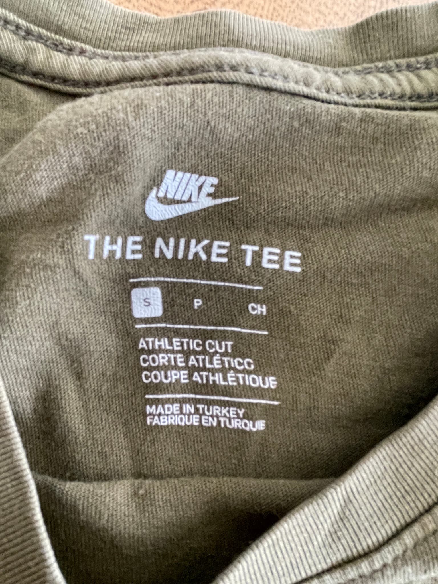 Nike Sportswear Club T-Shirt Embroidered Logo Olive Green Men's S — photo 3 of 8