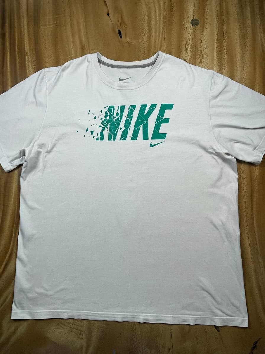 Nike T-Shirt Shattered Logo Graphic Light Grey Men's XXL — photo 1 of 3