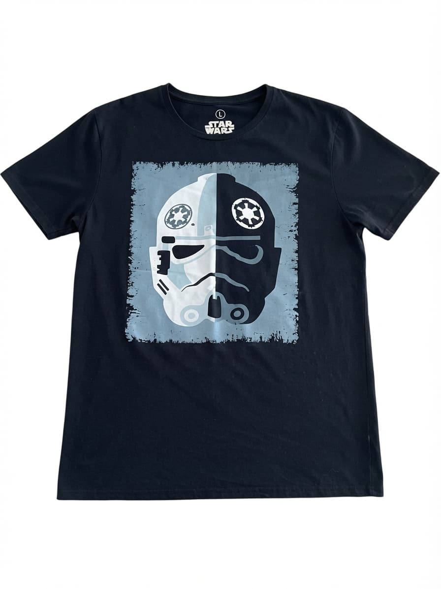 Star Wars Stormtrooper Split Face Graphic T-Shirt Black Size L — photo 1 of 5