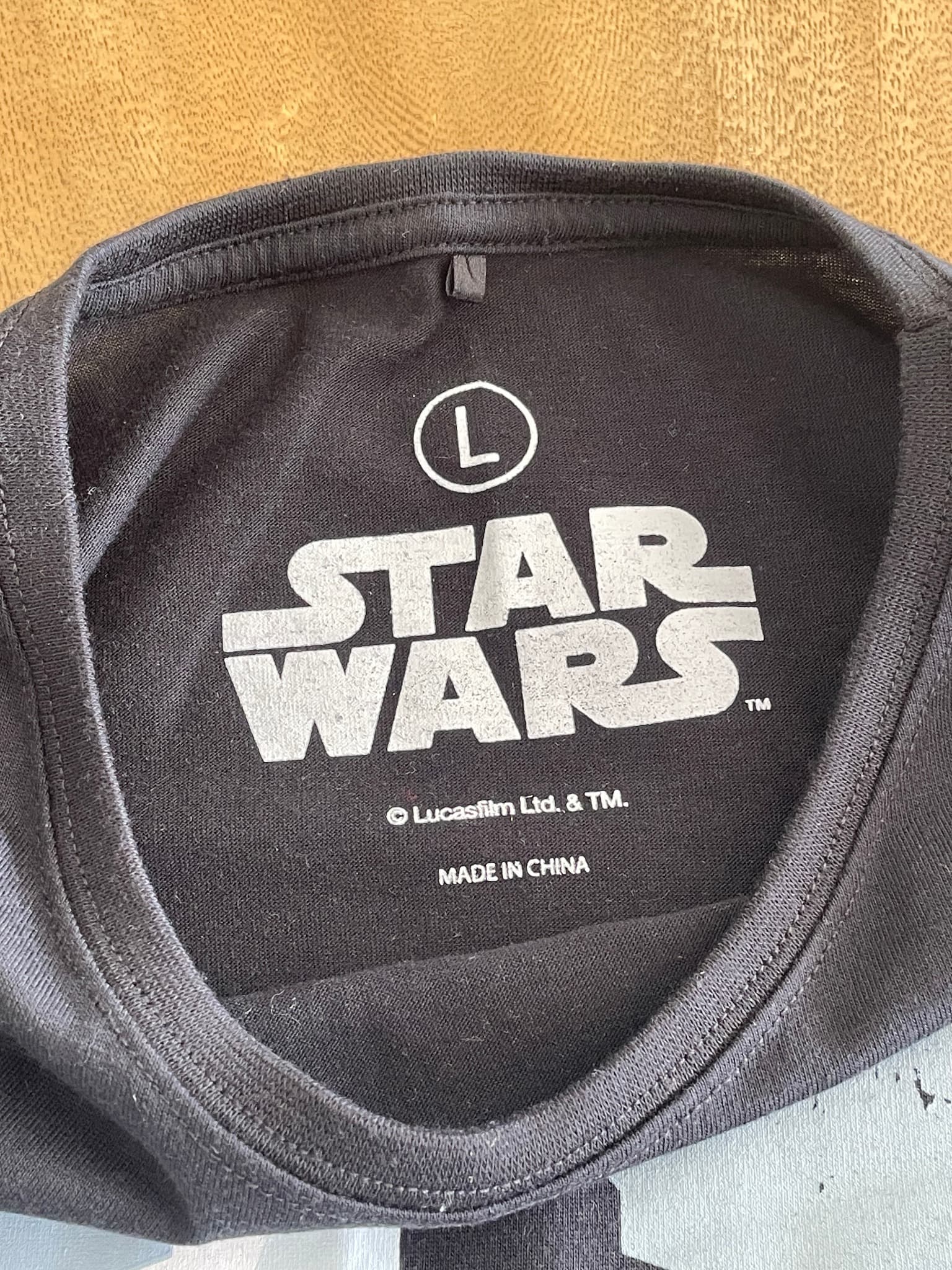 Star Wars Stormtrooper Split Face Graphic T-Shirt Black Size L — photo 2 of 5
