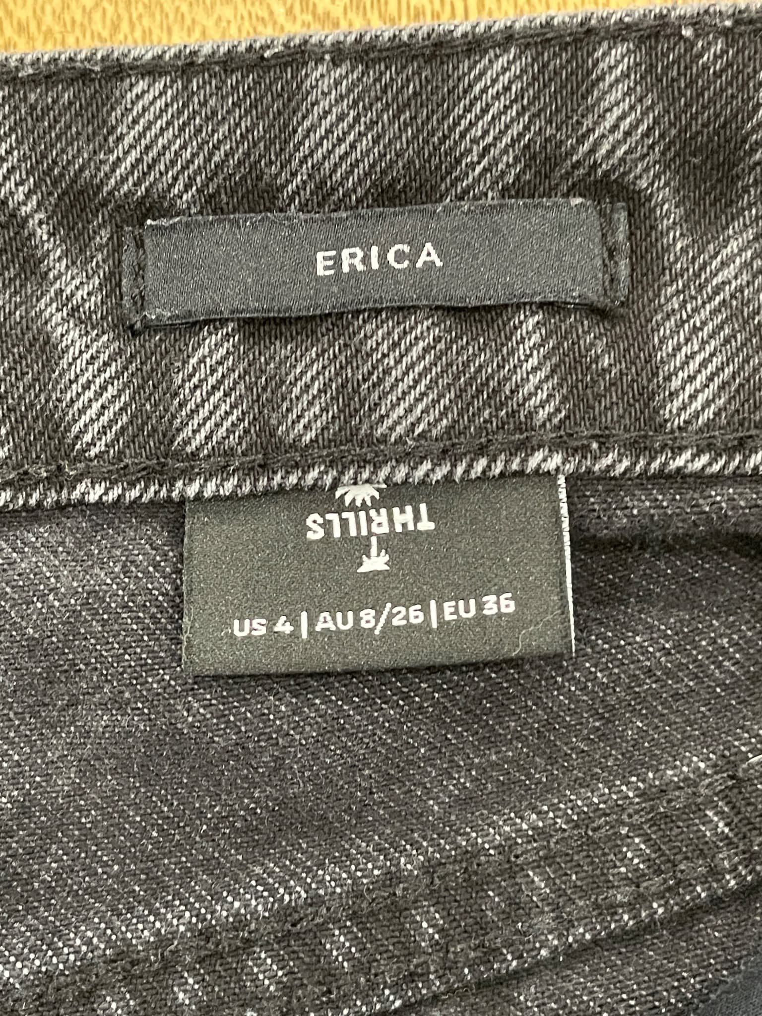 THRILLS Erica High Rise Black Denim Shorts Size 8 — photo 5 of 10