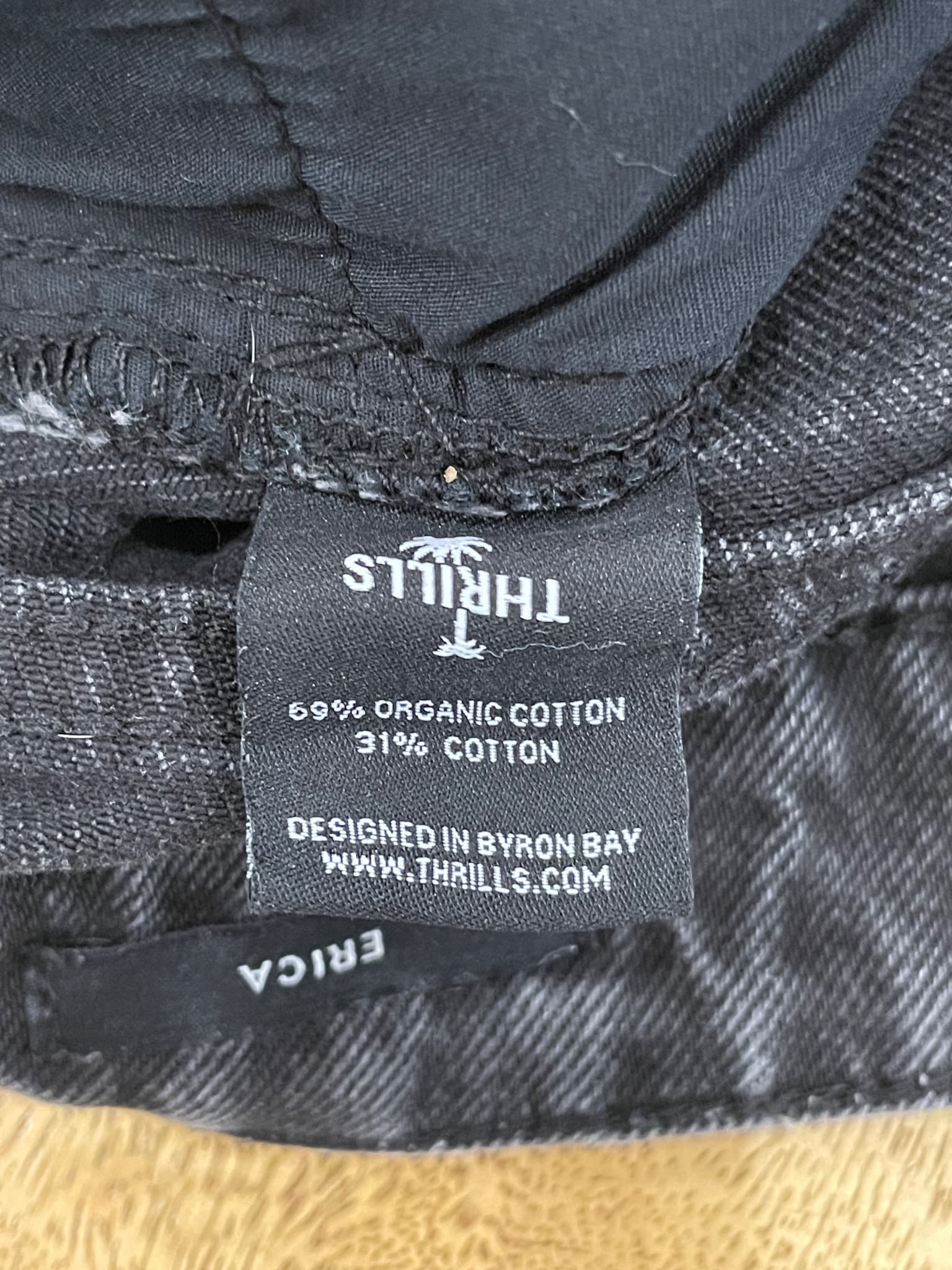 THRILLS Erica High Rise Black Denim Shorts Size 8 — photo 6 of 10