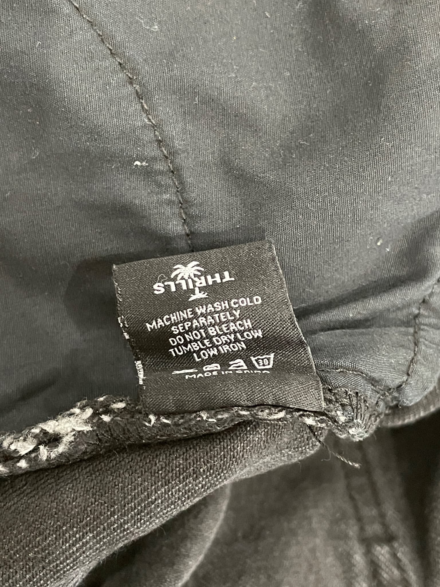 THRILLS Erica High Rise Black Denim Shorts Size 8 — photo 7 of 10