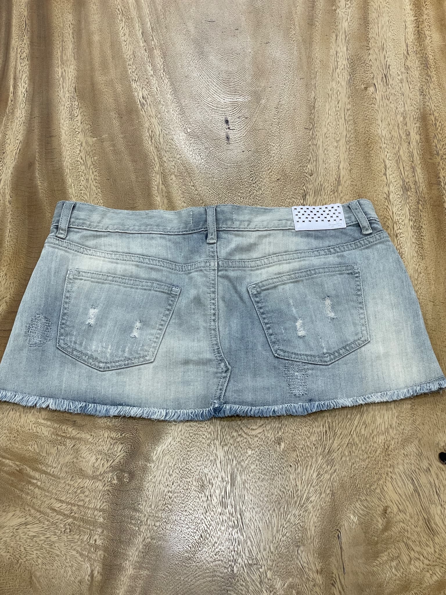 Tigerlily Distressed Denim Mini Skirt Light Wash Women's AU 10 — photo 3 of 8