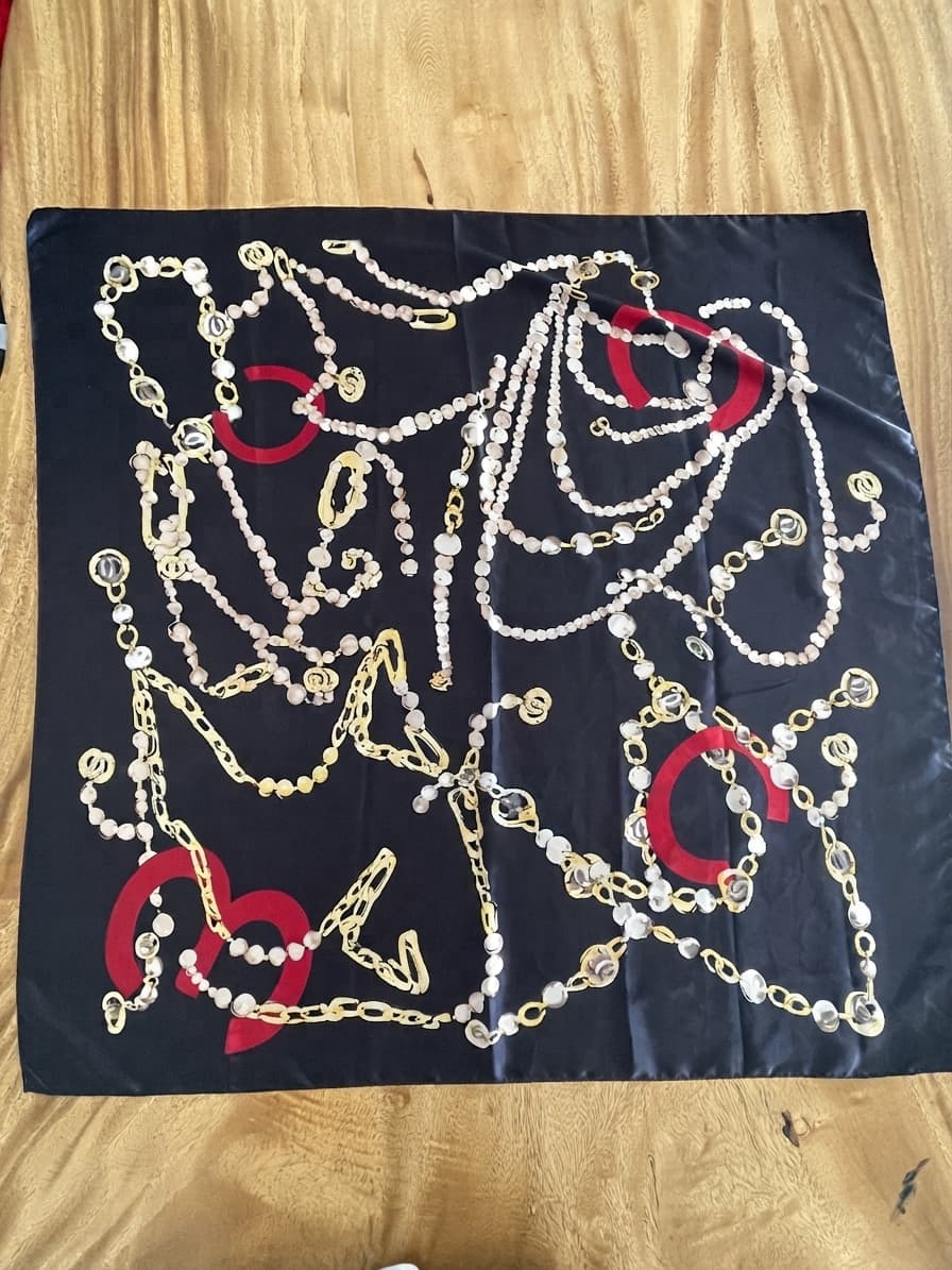 Unbranded Square Scarf Gold Chain And Pearl Print Black Women's One Size — photo 1 of 6