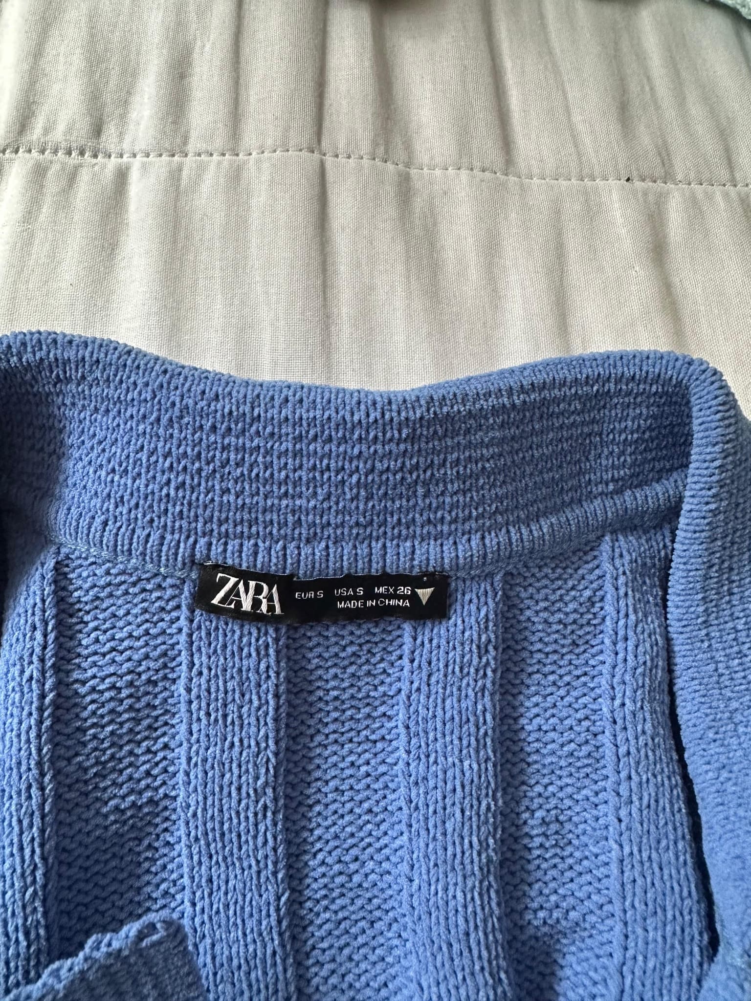 Zara Blue Ribbed Knit Sleeveless Button-Up Vest — photo 2 of 3