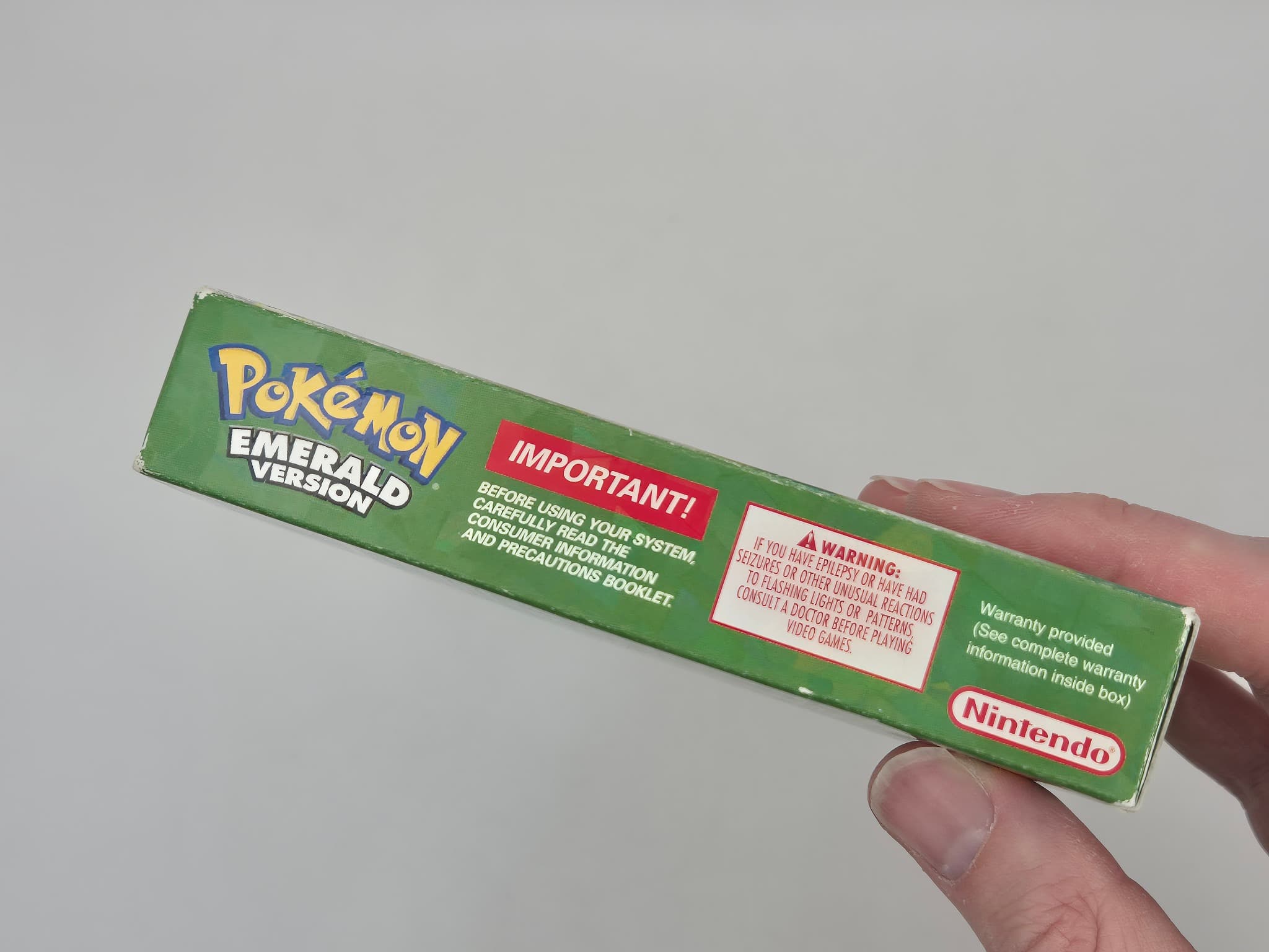 Pokémon Emerald Version (Game Boy Advance, Australian Version) — photo 11 of 21